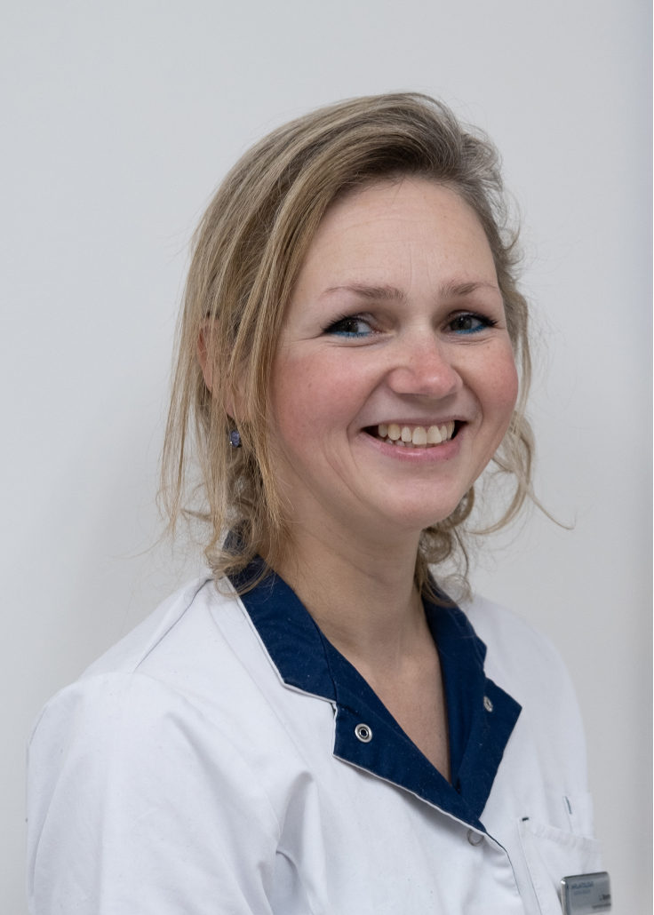Lotte Bayens - implantologie-assistente